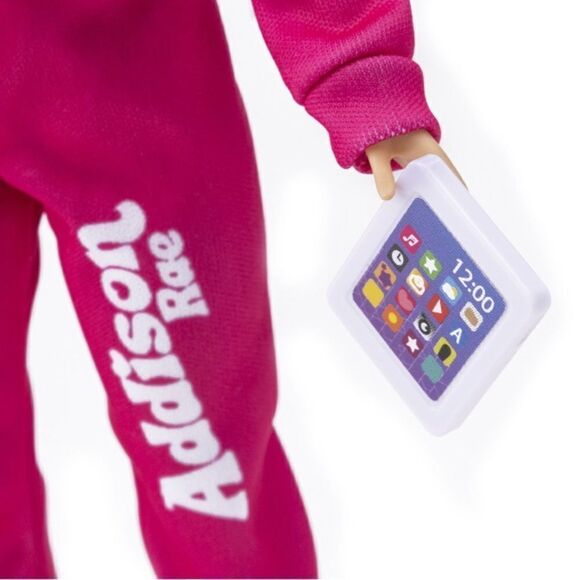 Addison Rae Fashion Dolls, Beach & Comfy Style 2-Pack - Picture 11 of 14